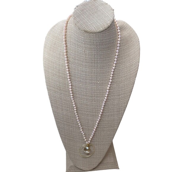 Unbranded Iridescent White and Petal Pink Beaded Necklace with Gold tone Circle - Picture 1 of 6